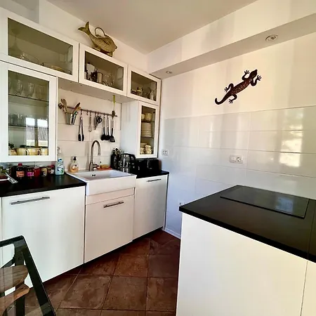 View Апартаменты *